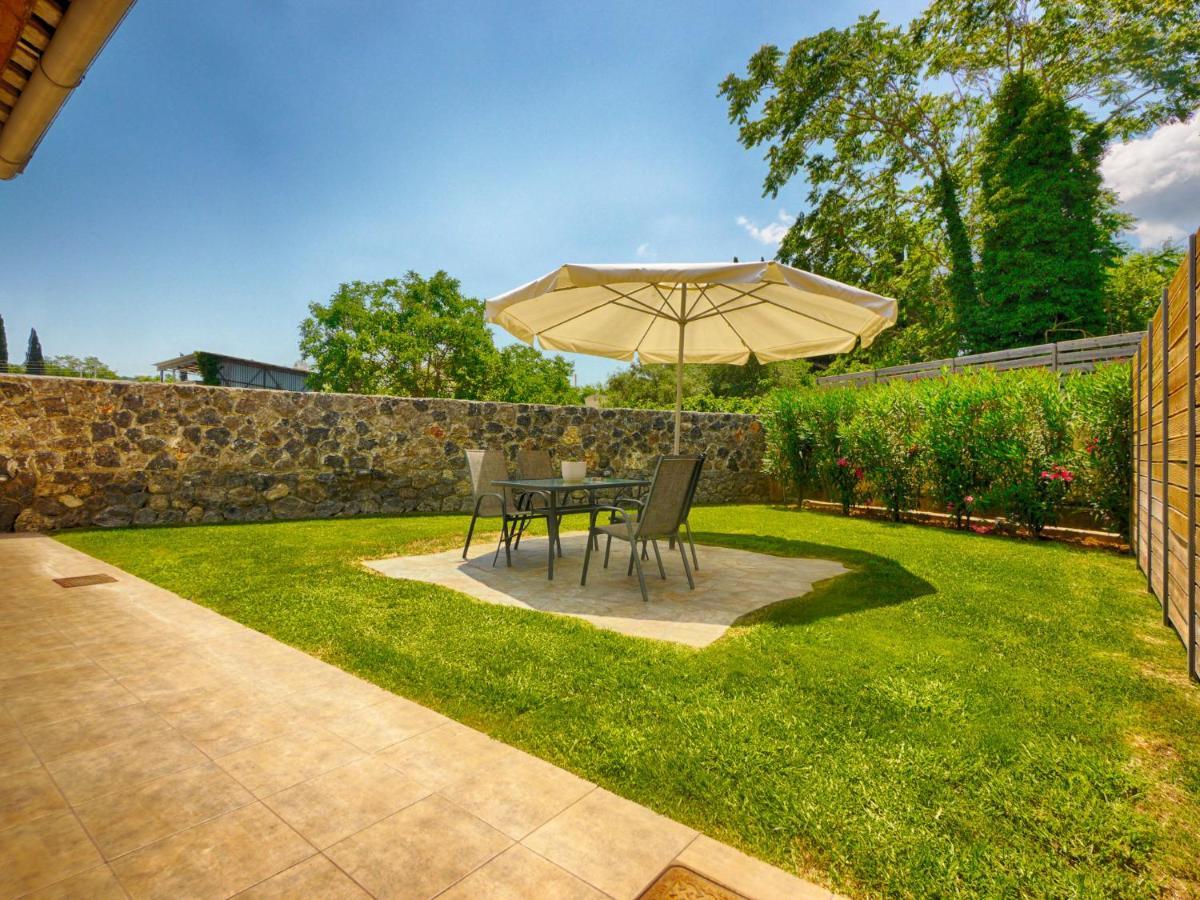 Cozy Family Friendly Apartment With Large Garden Close To Beaches - Dirella Kynopiastai Exterior photo
