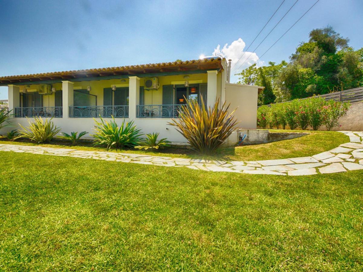 Cozy Family Friendly Apartment With Large Garden Close To Beaches - Dirella Kynopiastai Exterior photo