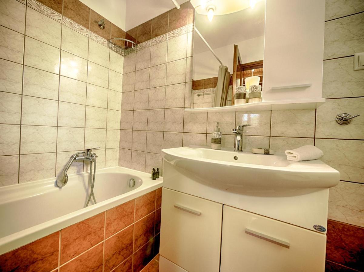 Cozy Family Friendly Apartment With Large Garden Close To Beaches - Dirella Kynopiastai Exterior photo