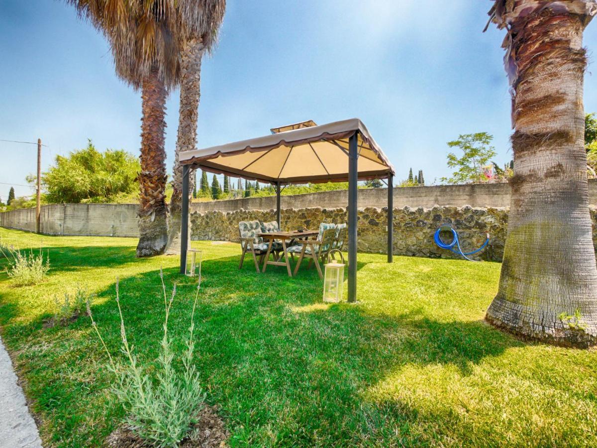 Cozy Family Friendly Apartment With Large Garden Close To Beaches - Dirella Kynopiastai Exterior photo
