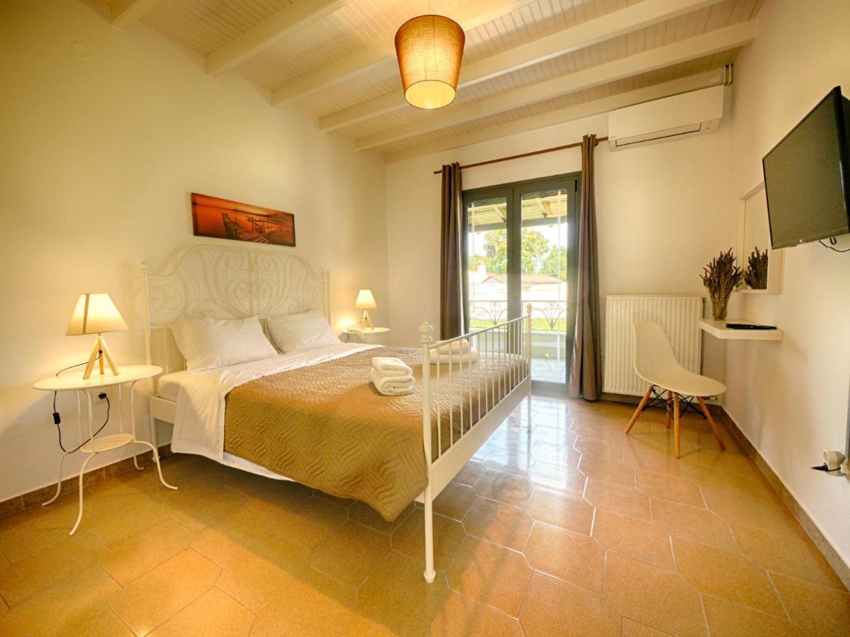 Cozy Family Friendly Apartment With Large Garden Close To Beaches - Dirella Kynopiastai Exterior photo