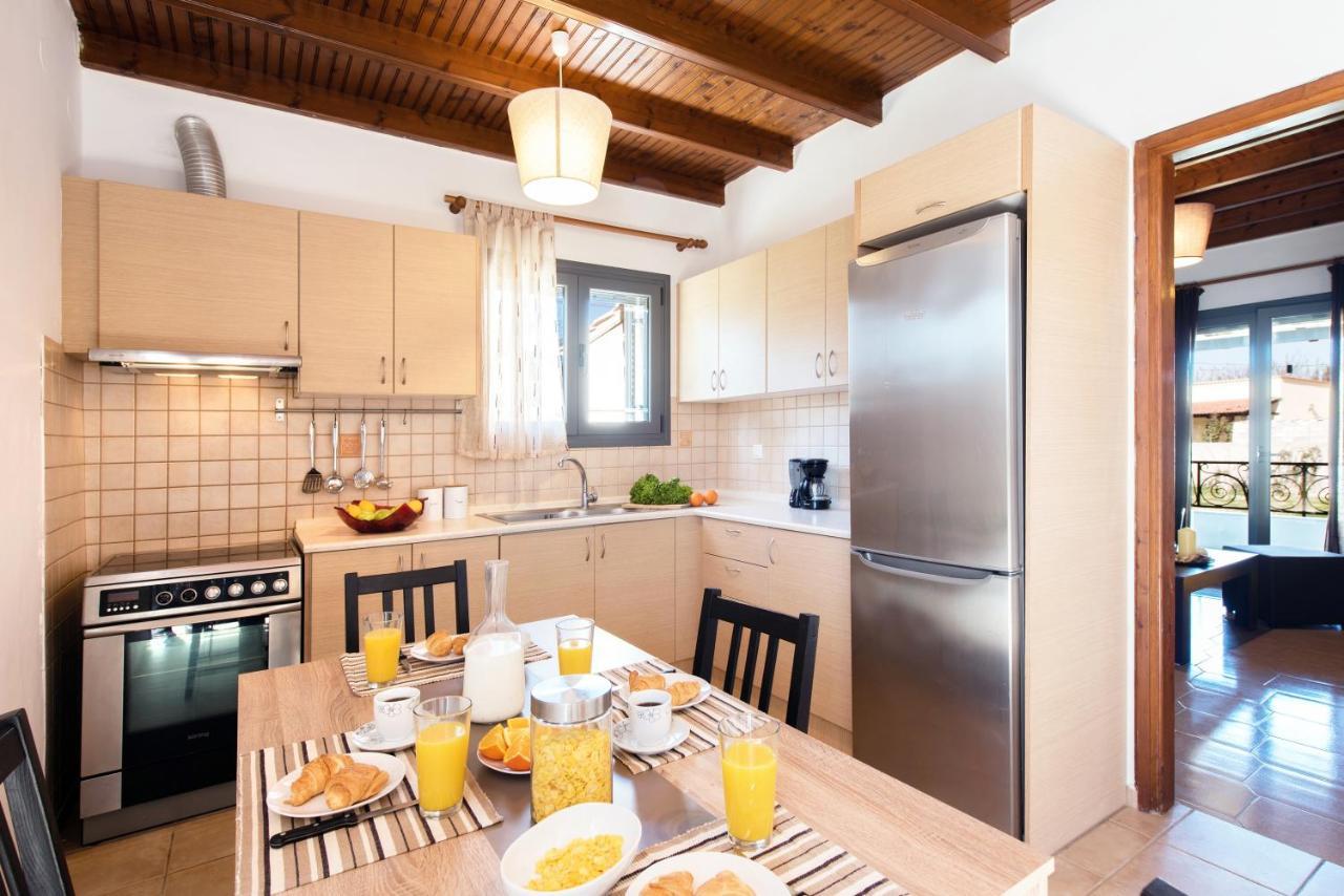 Cozy Family Friendly Apartment With Large Garden Close To Beaches - Dirella Kynopiastai Exterior photo