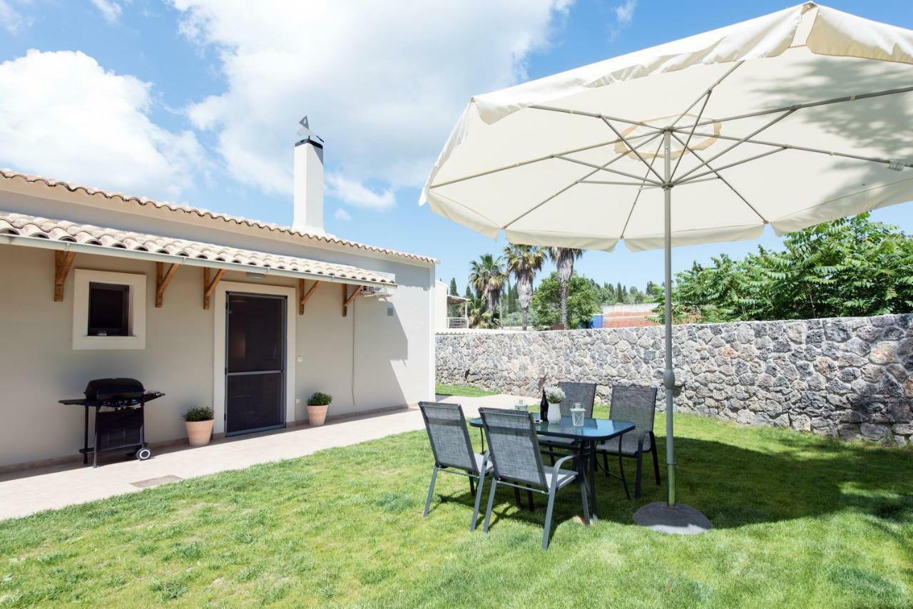 Cozy Family Friendly Apartment With Large Garden Close To Beaches - Dirella Kynopiastai Exterior photo